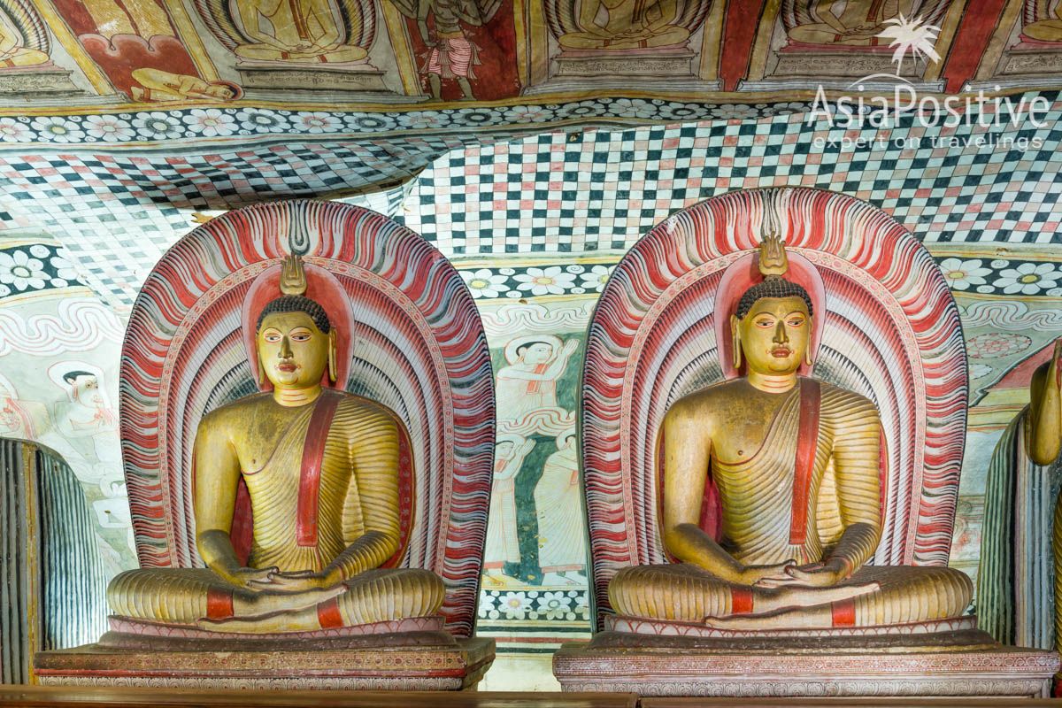 Богато украшенные статуи Будды в позе медитации в пещере №2 | Золотой храм Дамбулла (Шри-Ланка) - всё, что стоит знать 