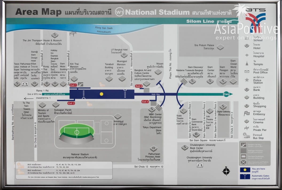 На каждой станции метро и BTS есть схема выходов и карта района на тайском и английском языке