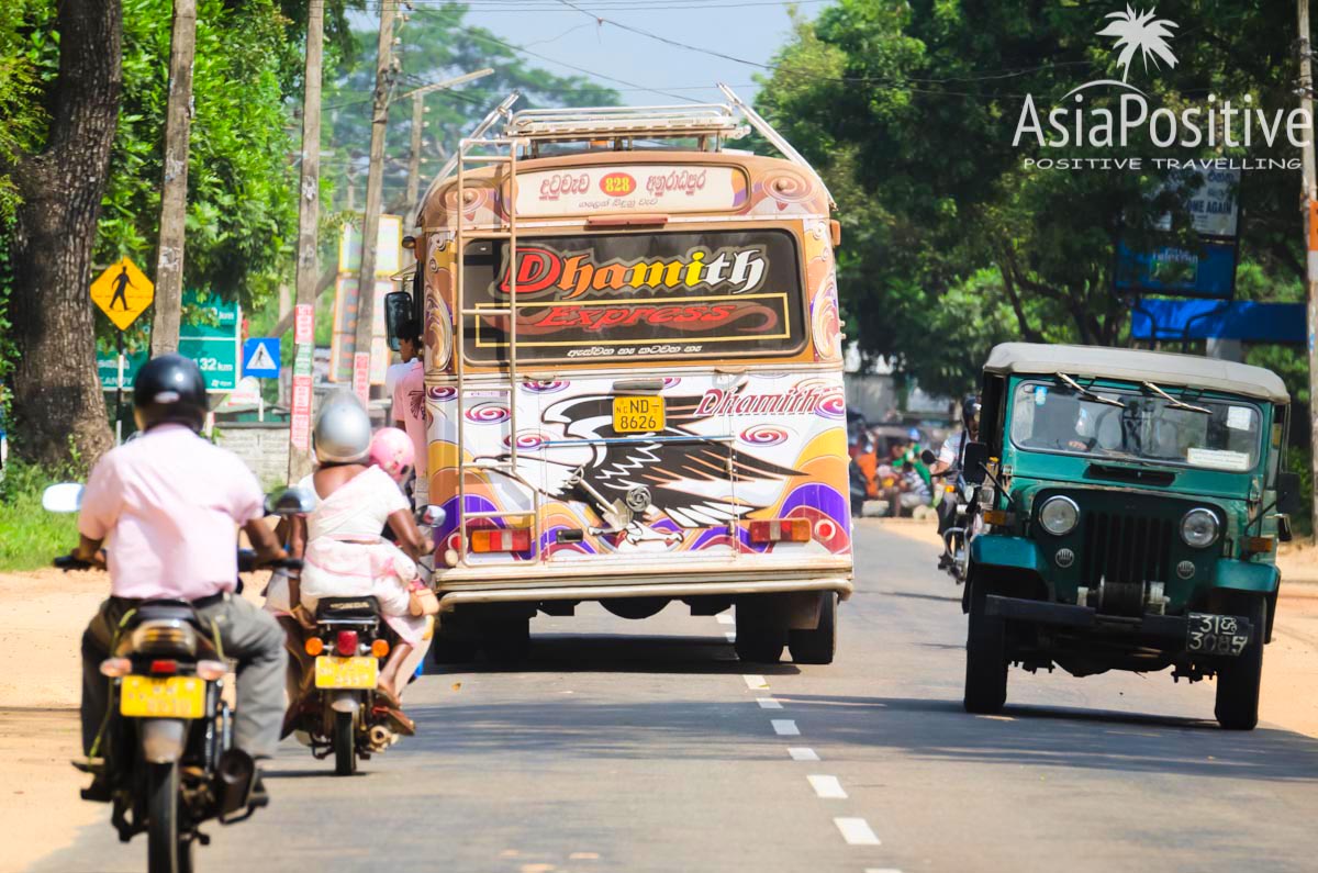 Обычный сельская дорога в районе Золотого треугольника | Основные типы транспорта для путешествий по Шри-Ланке с ценами, плюсами и минусами каждого из вариантов. | Транспорт для путешествий по Шри-Ланке | Путешествия по Азии с AsiaPositive.com