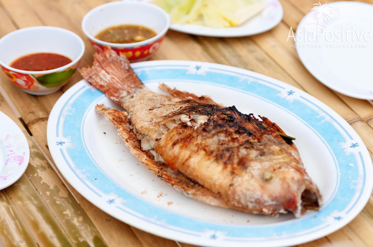 Очень вкусная рыбка в соли на гриле | Краби, Таиланд | Путешествия с AsiaPositive.com