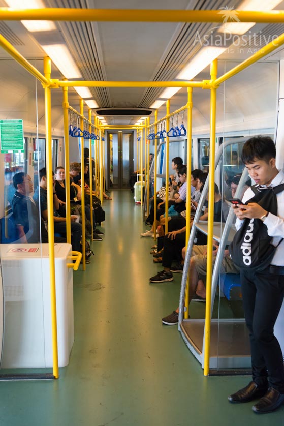 Интерьер вагона метро Airport Rail Link | Как добраться из аэропорта Суварнабхуми в Бангкок | Таиланд AsiaPositive.com