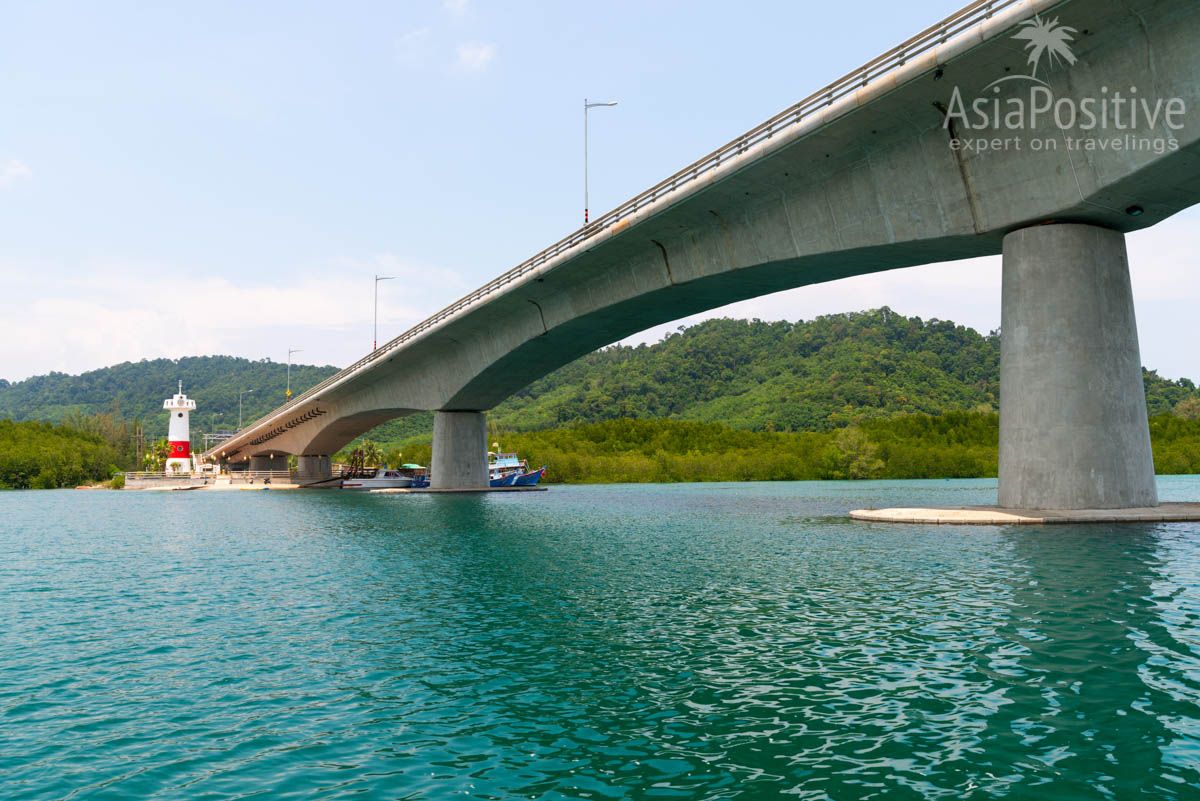 The bridge between Koh Lanta Noi and Koh Lanta Yai