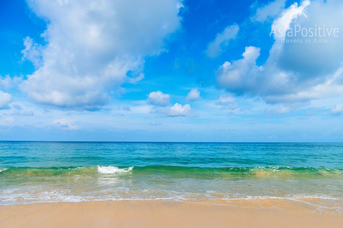 Зимой и весной на пляже Сурин небольшие волны | Сурин - один из лучших пляжей Пхукета | Путешествия AsiaPositive.com